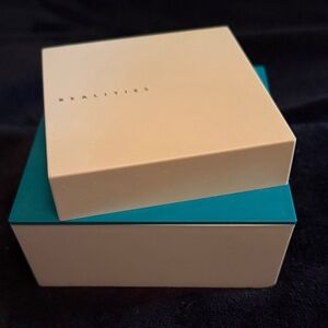 Liz Claiborne Realities Cream and Teal Powder Box